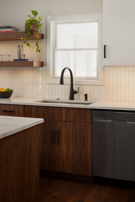 Mohawk_Rd_Kitchen_Wade_Design_Ryan_Hainey_Photography_009
