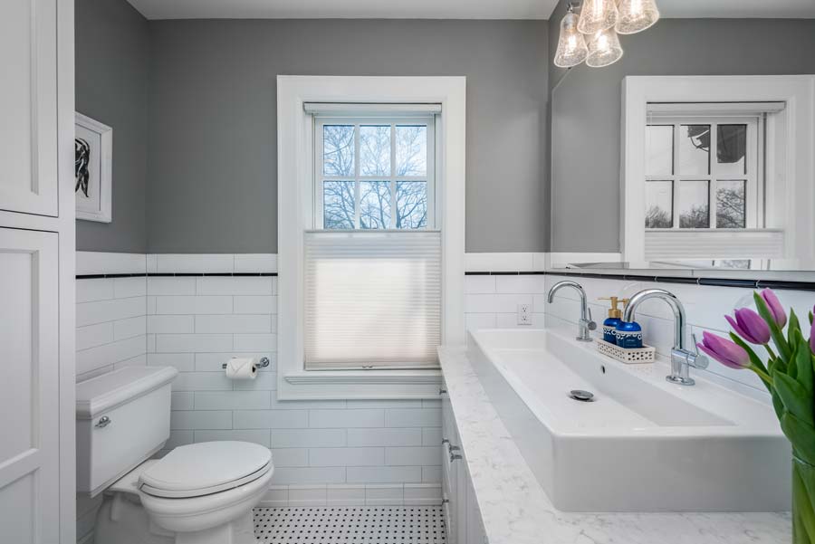 Light & Airy Bathroom in Mequon