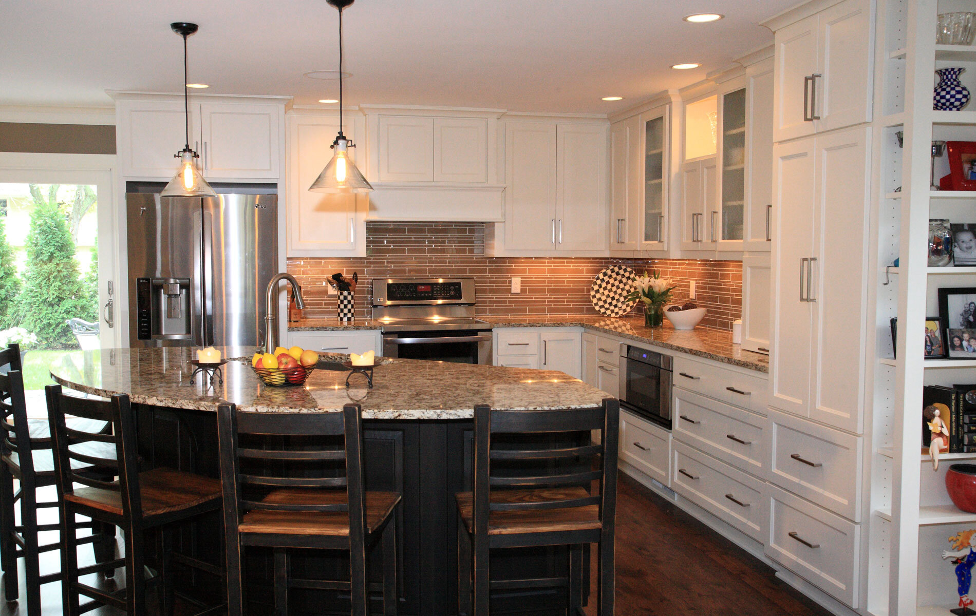 Mequon Kitchen for Entertaining