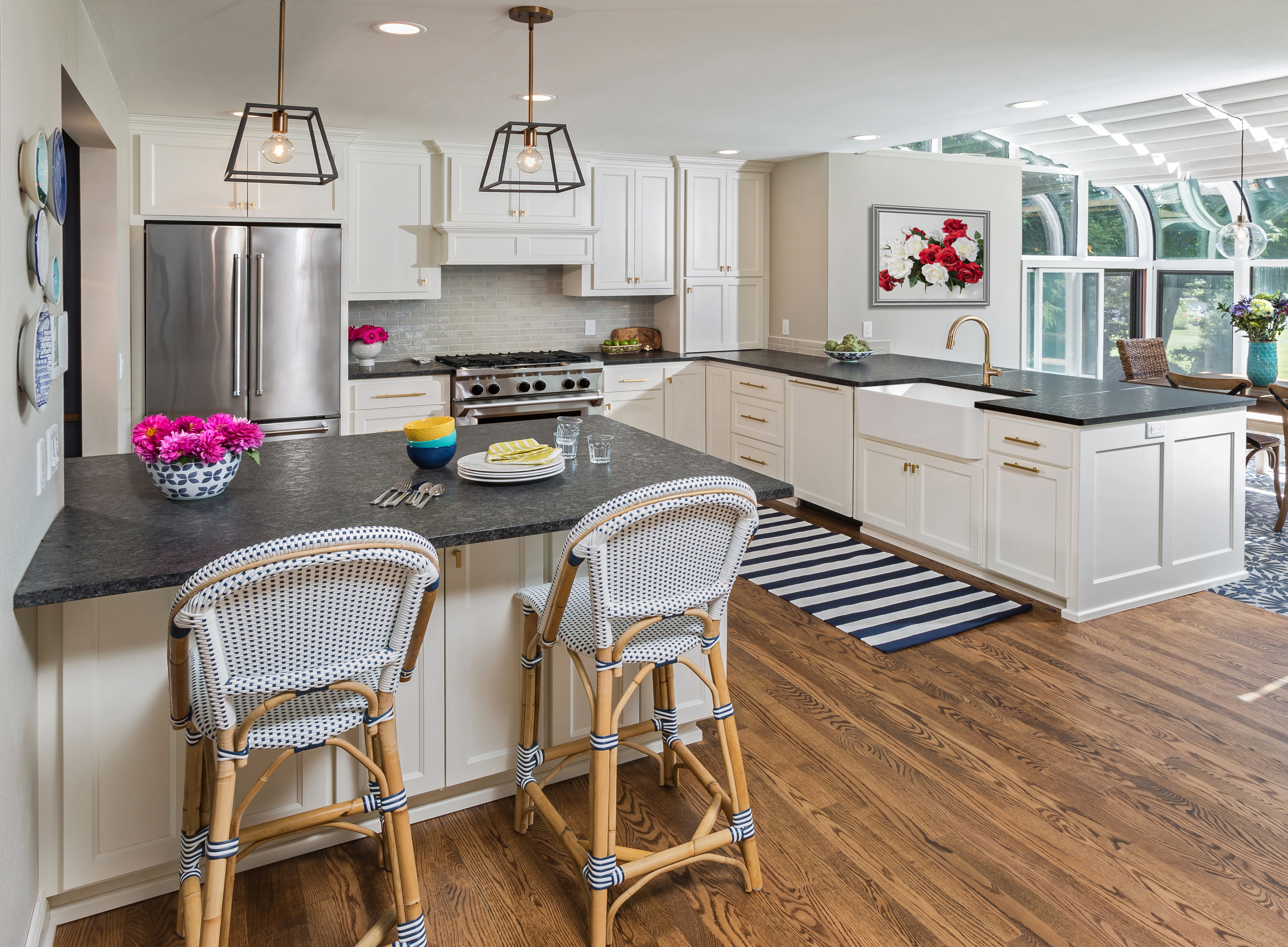 What does it cost to remodel a kitchen in Milwaukee's North Shore and Ozaukee?